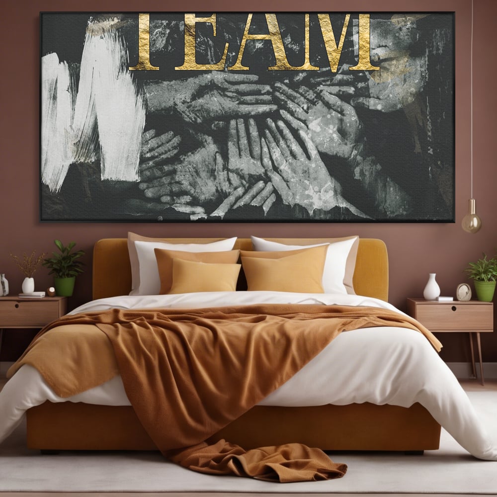 Tablou canvas cu tablou motivational cu maini si text, in rama de aluminiu negru, pe perete intr-un dormitor